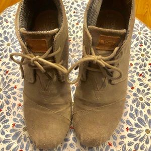 Toms wedges